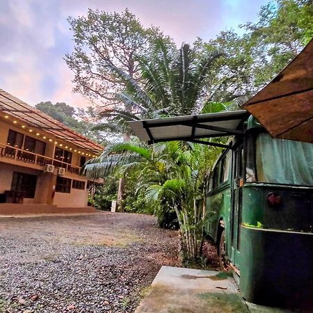 Cool Waters Jungle Villas อูวีตา ภายนอก รูปภาพ